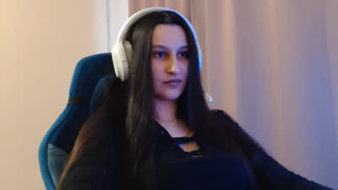 Sophie online show from March 24, 2:22 pm