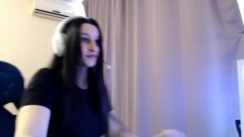 Sophie online show from April 6, 2:18 pm