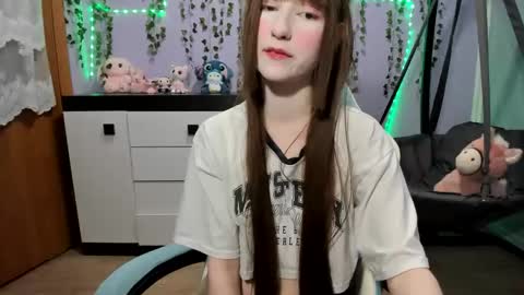 yoonhee_ki online show from March 11, 5:59 pm