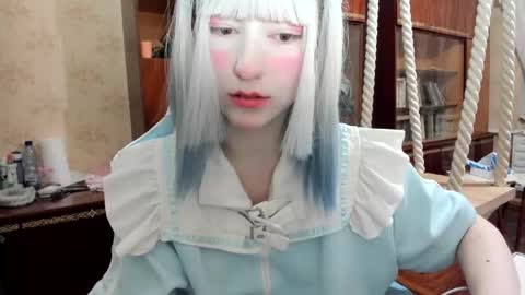 Yoonhee Kiss online show from September 24, 7:57 pm