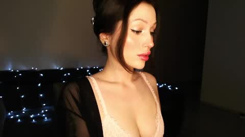 Sophie online show from April 29, 8:36 pm