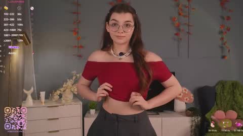 Elizabeth brunette -- Darline blonde  online show from November 27, 7:28 pm