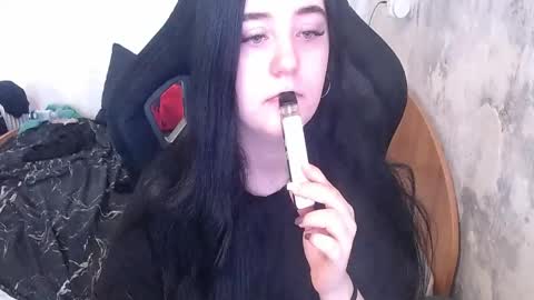 your_8a8y online show from May 3, 11:35 am