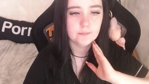 your_8a8y online show from February 1, 9:30 am