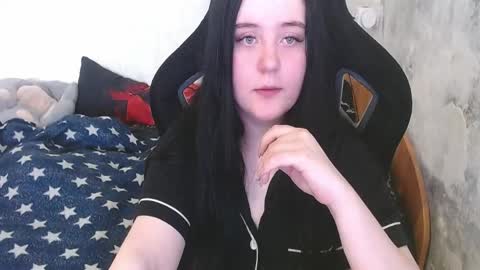 your_8a8y online show from May 6, 8:51 am