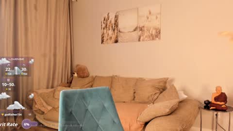 Camilla online show from March 28, 3:22 pm