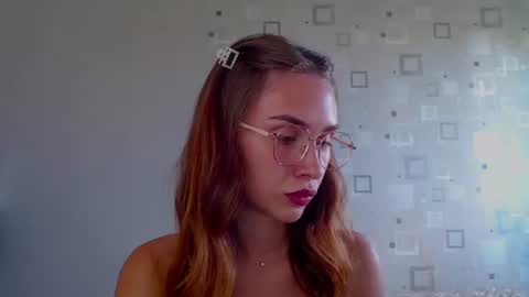 Amelia online show from July 11, 1:00 pm