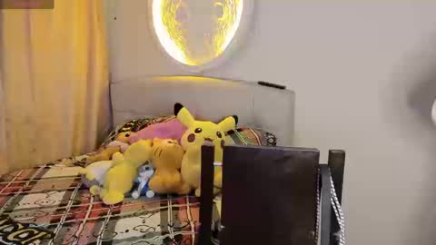 mia3 online show from March 13, 4:58 am