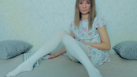 Lily online show from February 25, 12:27 pm