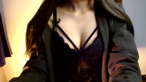 Snapshot of your_priya1 chatting on December 31, 11:09 am Your Priya01 online show from December 31, 11:09 am