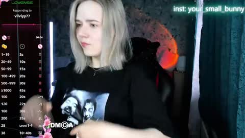 Molly online show from May 22, 2:20 am