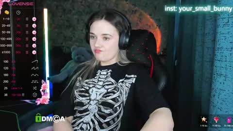 Molly online show from November 4, 4:50 am