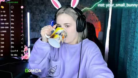 Molly online show from May 18, 2:21 am