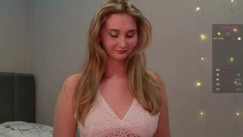 creamysister online show from March 26, 5:58 pm