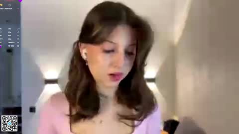 Emilia online show from April 7, 8:05 am