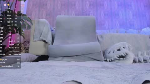 Mary online show from May 8, 10:18 am