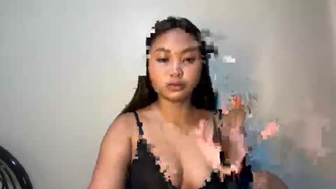 yourfantasyyy_ online show from May 12, 7:16 am