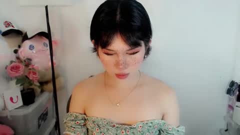 PrettyElla online show from October 22, 2:16 am