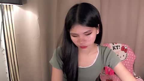 Vivian online show from May 26, 1:49 am