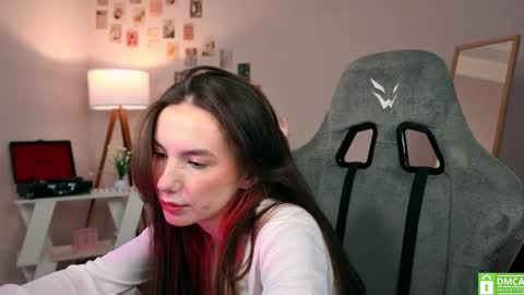 Chloe online show from November 12, 4:43 am