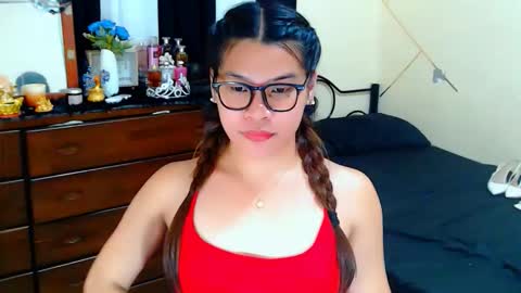 yourgoddesscruella online show from March 19, 2:43 pm