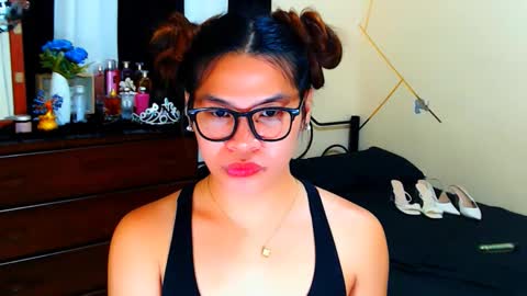 yourgoddesscruella online show from March 22, 9:32 pm