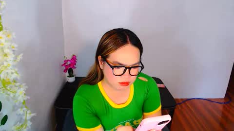 yourhumiliationgirl online show from November 22, 2:36 am