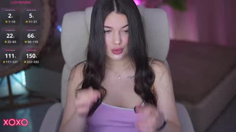 L O L A online show from April 9, 1:05 pm