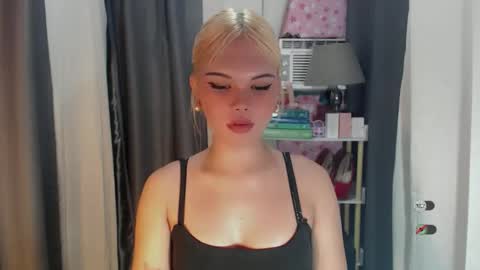 KYLIE MORE online show from May 22, 1:20 pm