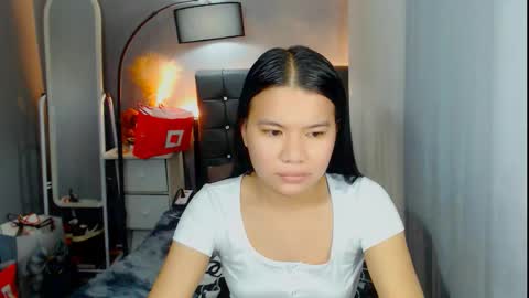 yourmissingprincess online show from January 8, 6:39 am