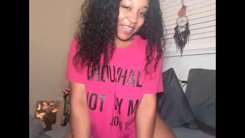 YOURMOMMY online show from April 25, 12:08 pm