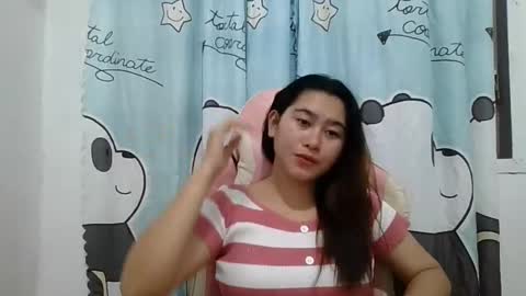 Snapshot of yourprettykelly chatting on February 16, 1:27 pm Kelly online show from February 16, 1:27 pm