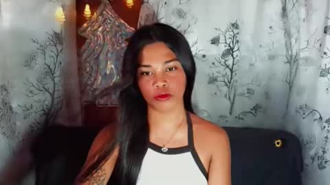 yourqueen_19 online show from April 28, 5:33 am