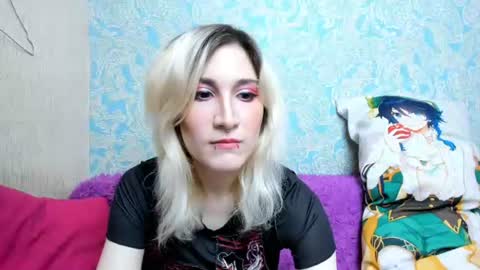 yourr_robin online show from July 30, 12:39 pm