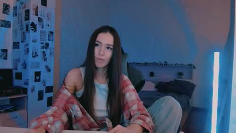 Eva online show from October 12, 8:00 pm