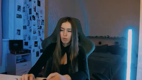 Eva online show from November 10, 8:26 pm