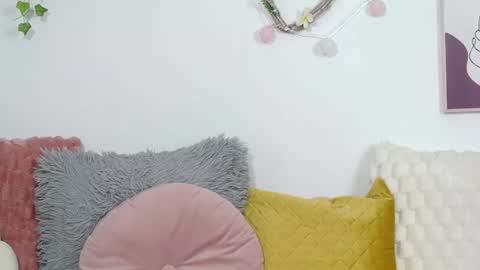 yours_goddess online show from June 11, 5:59 am