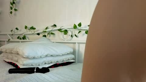 Scarlett online show from June 4, 12:31 pm