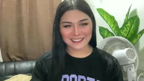 Yanahh online show from February 6, 1:36 pm