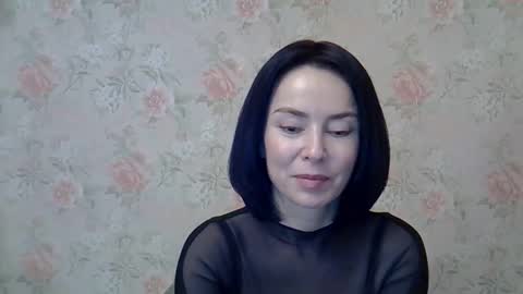 yoursofia_ online show from December 17, 12:53 pm