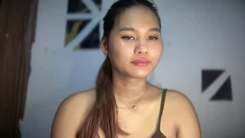 yoursweetgirl_zia online show from May 17, 5:06 am