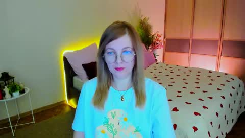 Alice online show from May 4, 9:35 am