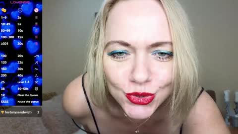 YourXQueen online show from January 30, 4:48 am
