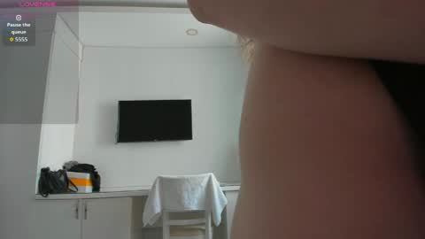 Yuki online show from May 22, 7:17 am