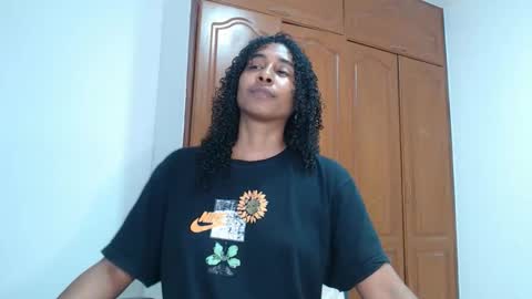 yumchocolate777 online show from February 18, 3:27 am