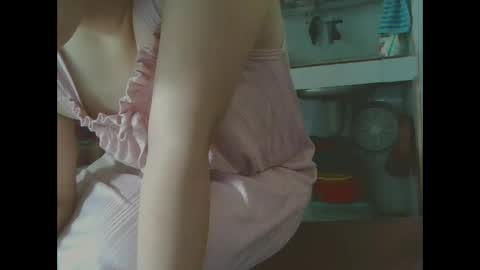 yumi123_ online show from October 14, 3:53 am