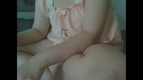 yumi123_ online show from November 16, 2:13 am