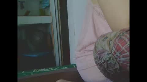 yumi123_ online show from November 15, 2:12 am