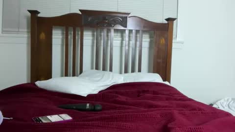 yumiandwolf online show from November 17, 3:29 am