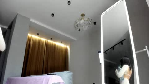 Yumi online show from December 25, 3:40 am